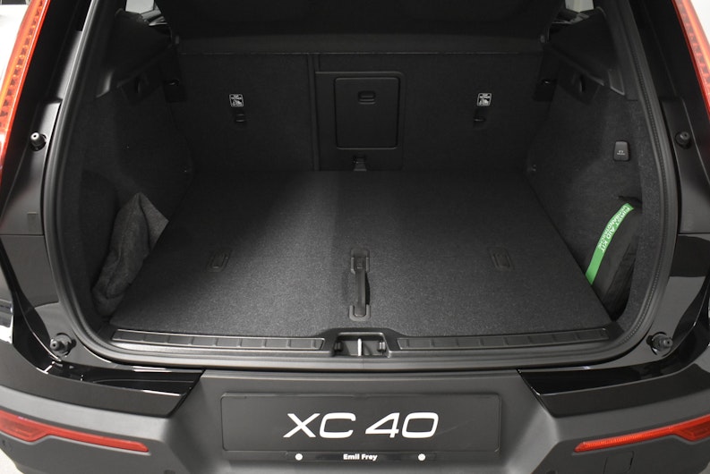 Vehicle image VOLVO XC40