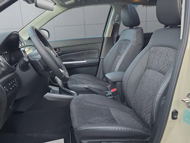 Suzuki Vitara 1.4 T Compact Top Hybrid 4x4