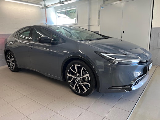 TOYOTA Prius 2.0 Plug-In-Hybrid Style 1