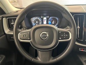 Vehicle image VOLVO XC60 2.0 T8 TE Momentum eAWD