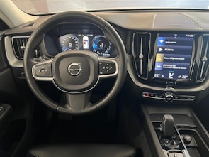 Vehicle image VOLVO XC60 2.0 T8 TE Momentum eAWD