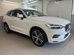 Vehicle image VOLVO XC60 2.0 T8 TE Momentum eAWD
