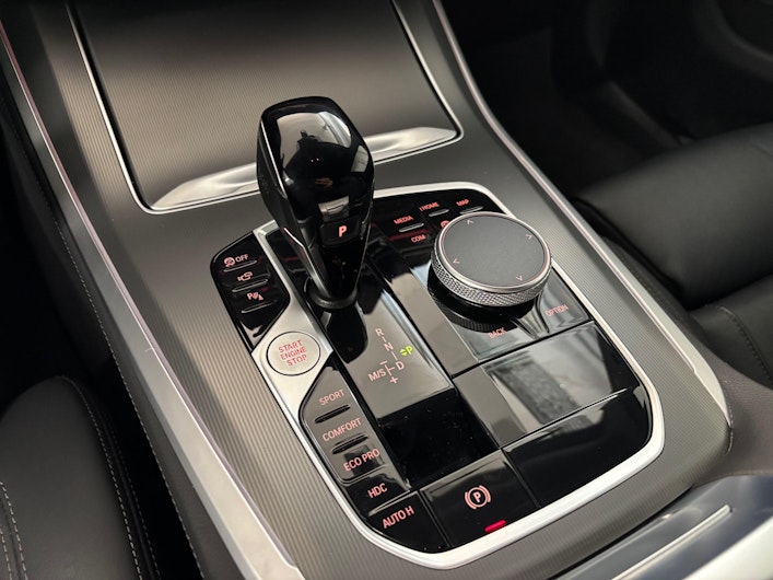 Vehicle image BMW X5