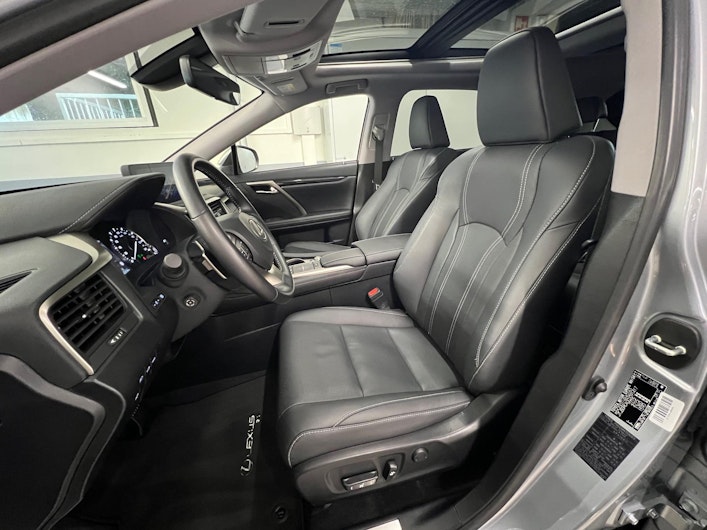 Vehicle image LEXUS RX