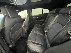 Vehicle image JAGUAR I-Pace EV400 SE AWD