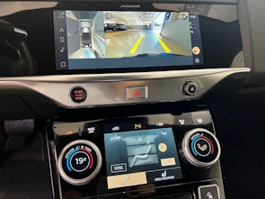 Vehicle image JAGUAR I-Pace EV400 SE AWD