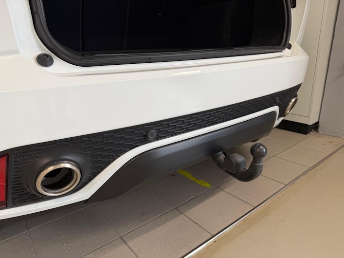 Vehicle image JAGUAR E-PACE