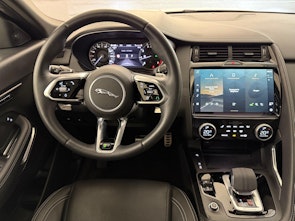 Vehicle image JAGUAR E-Pace 2.0 I4 200 R-Dynamic S AWD