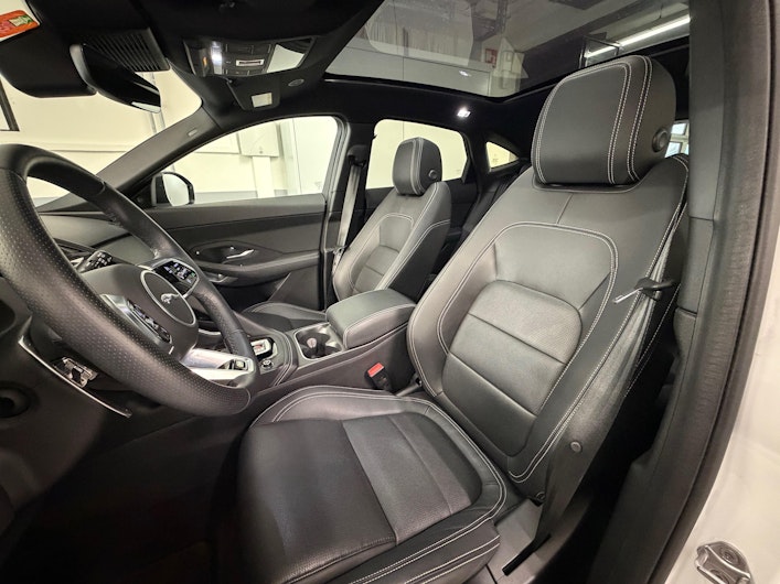 Vehicle image JAGUAR E-PACE