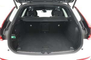 Vehicle image VOLVO XC60 2.0 B5 MH Plus Dark AWD