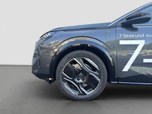 Peugeot 5008 e-Launch Edition AWD