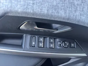 Peugeot 5008 e-Launch Edition AWD