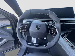 Peugeot 5008 e-Launch Edition AWD