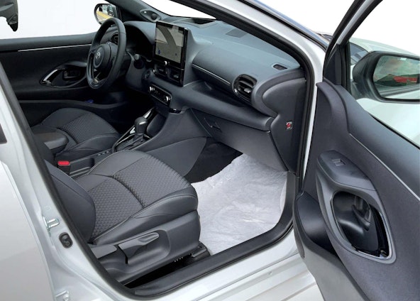 Vehicle image 8 Vehicle image 8