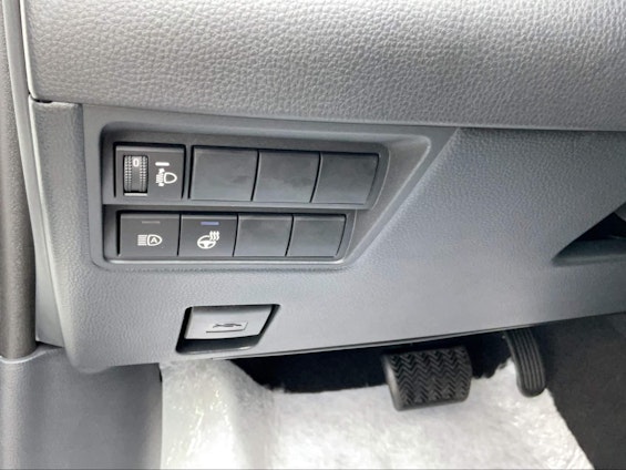 Vehicle image 13 Vehicle image 13