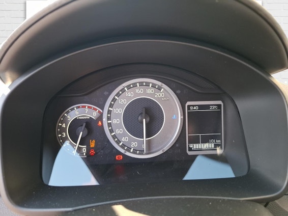 Vehicle image 9