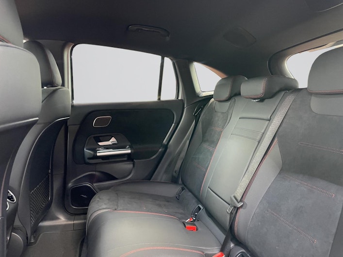 Vehicle image MERCEDES-BENZ EQA 350