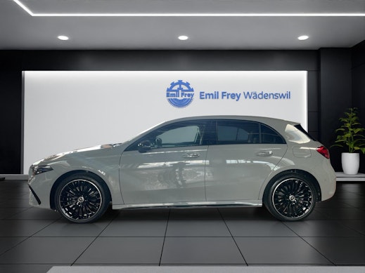 MERCEDES-BENZ A 250 e EQ Star AMG Line 3