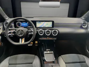 Mercedes-Benz A 250 e  AMG Line