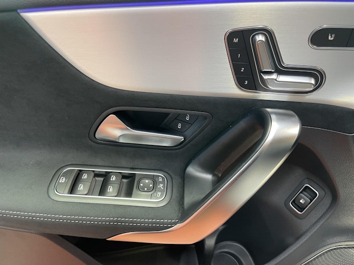 Vehicle image MERCEDES-BENZ A 250