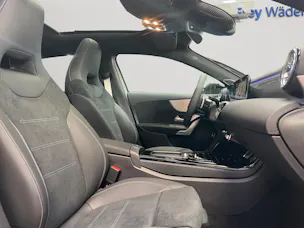 Mercedes-Benz A 250 e  AMG Line