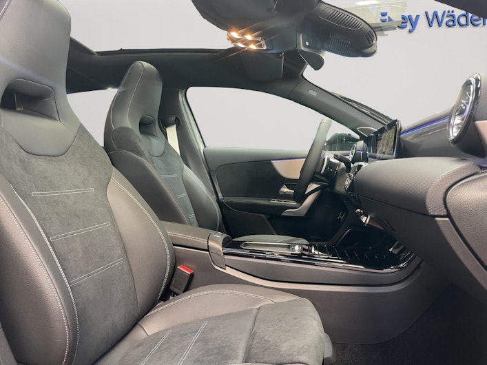 Vehicle image MERCEDES-BENZ A 250