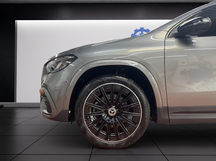 Vehicle image MERCEDES-BENZ GLA 250