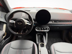 https://vehicle.imgix.net/3975447/140fc049-f3ff-4ccc-b00d-5ce04e84b6f5.jpg