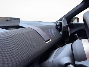 https://vehicle.imgix.net/3975447/609da77e-a8b2-494d-9e07-05964770708a.jpg