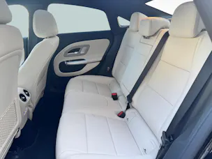 Mercedes-Benz CLA 350 4MATIC EQ Technology