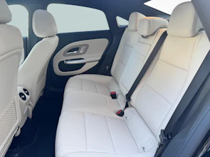 Fahrzeugbild MERCEDES-BENZ CLA 350 4MATIC AMG Line