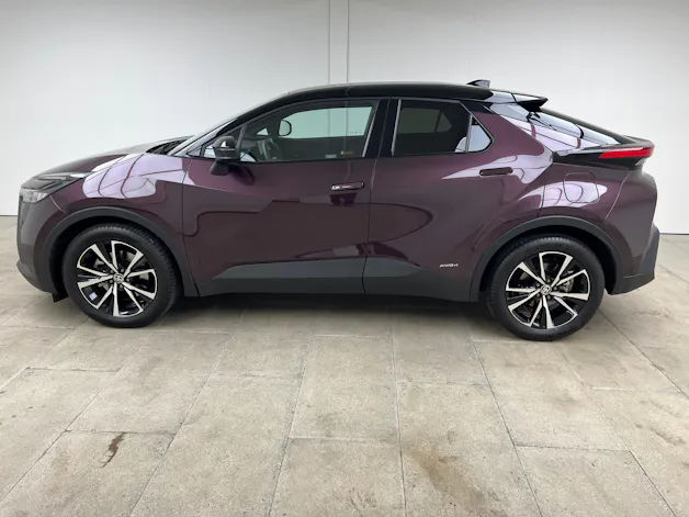 Toyota C-HR 2.0 HEV Trend 4x4 / Jetzt mit attraktivem 1.99% Leasing
