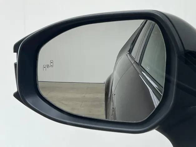 Toyota C-HR 2.0 HEV Trend 4x4 / Jetzt mit attraktivem 1.99% Leasing