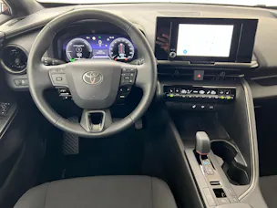 Toyota C-HR 2.0 HEV Trend 4x4 / Jetzt mit attraktivem 1.99% Leasing