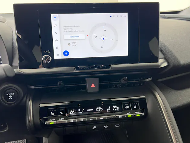 Toyota C-HR 2.0 HEV Trend 4x4 / Jetzt mit attraktivem 1.99% Leasing
