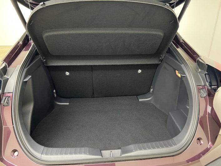 Vehicle image TOYOTA C-HR