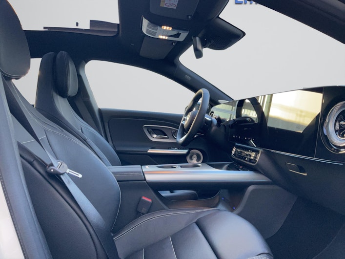 Vehicle image MERCEDES-BENZ CLA 350