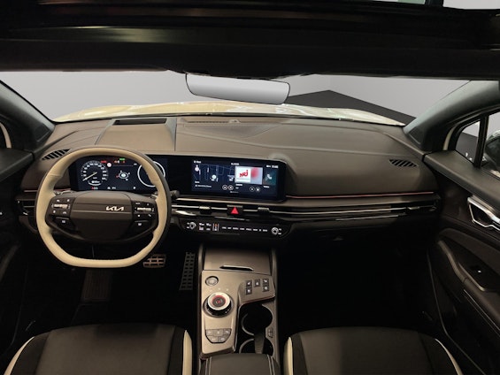 Vehicle image 6 Vehicle image 6