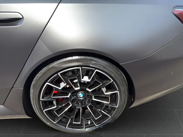 BMW M5 xDrive Touring