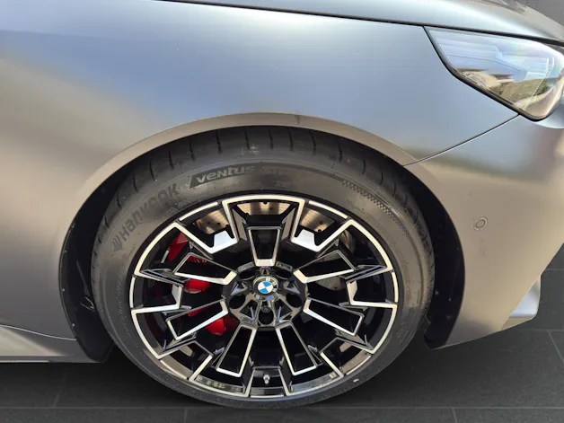 BMW M5 xDrive Touring