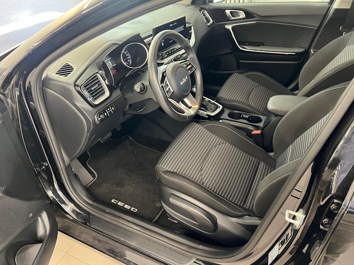 Vehicle image KIA CEED