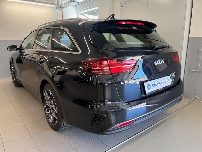 Vehicle image KIA CEED