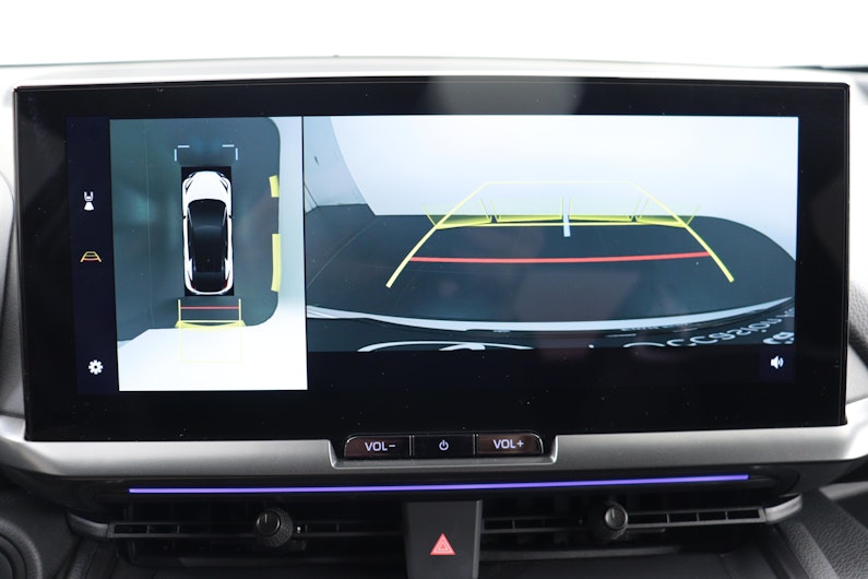 Vehicle image TOYOTA C-HR