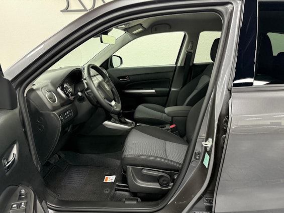 Vehicle image 8 Vehicle image 8