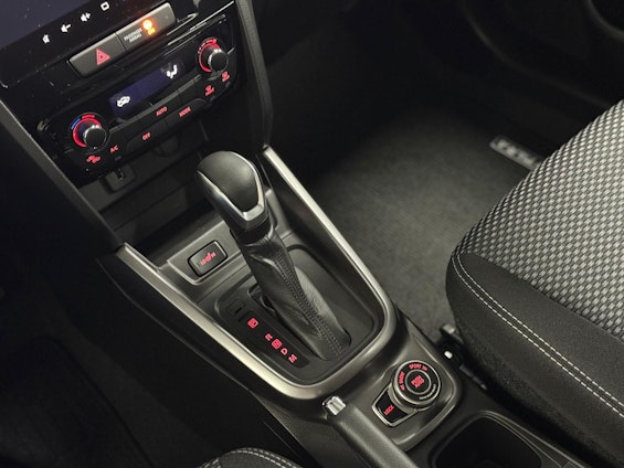 Vehicle image 19 Vehicle image 19