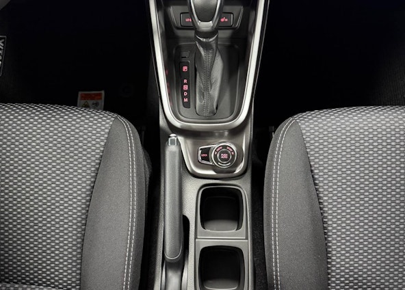 Vehicle image 18 Vehicle image 18