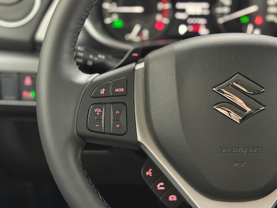 Vehicle image 14 Vehicle image 14