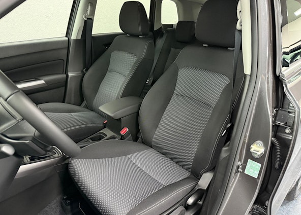 Vehicle image 12 Vehicle image 12