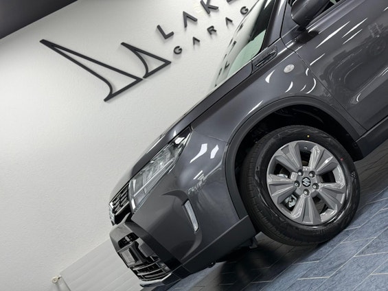 Vehicle image 6 Vehicle image 6