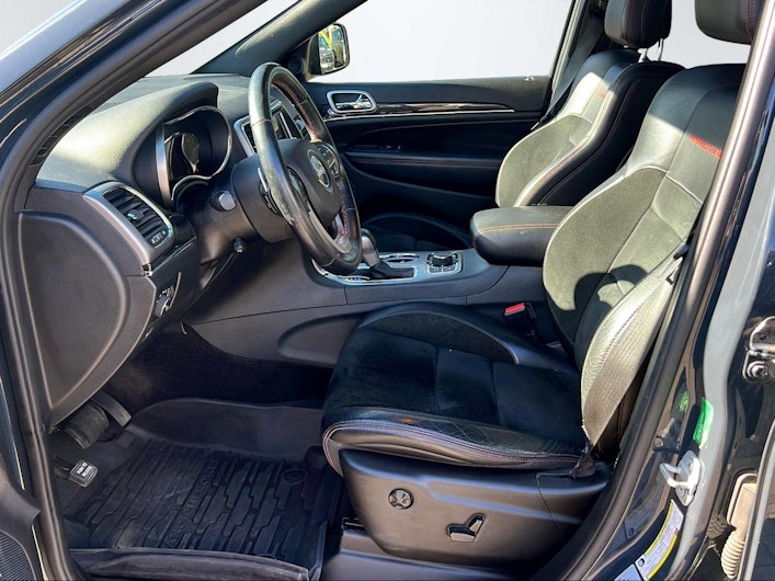 Vehicle image JEEP Grand Cherokee